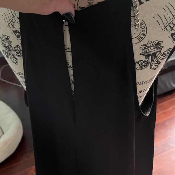 Beautiful top - Picture 2 of 3